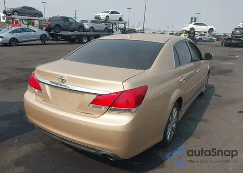 2011 Toyota Avalon Limited z USA, uszkodzony, nr VIN 4T1BK3DB8BU402260
